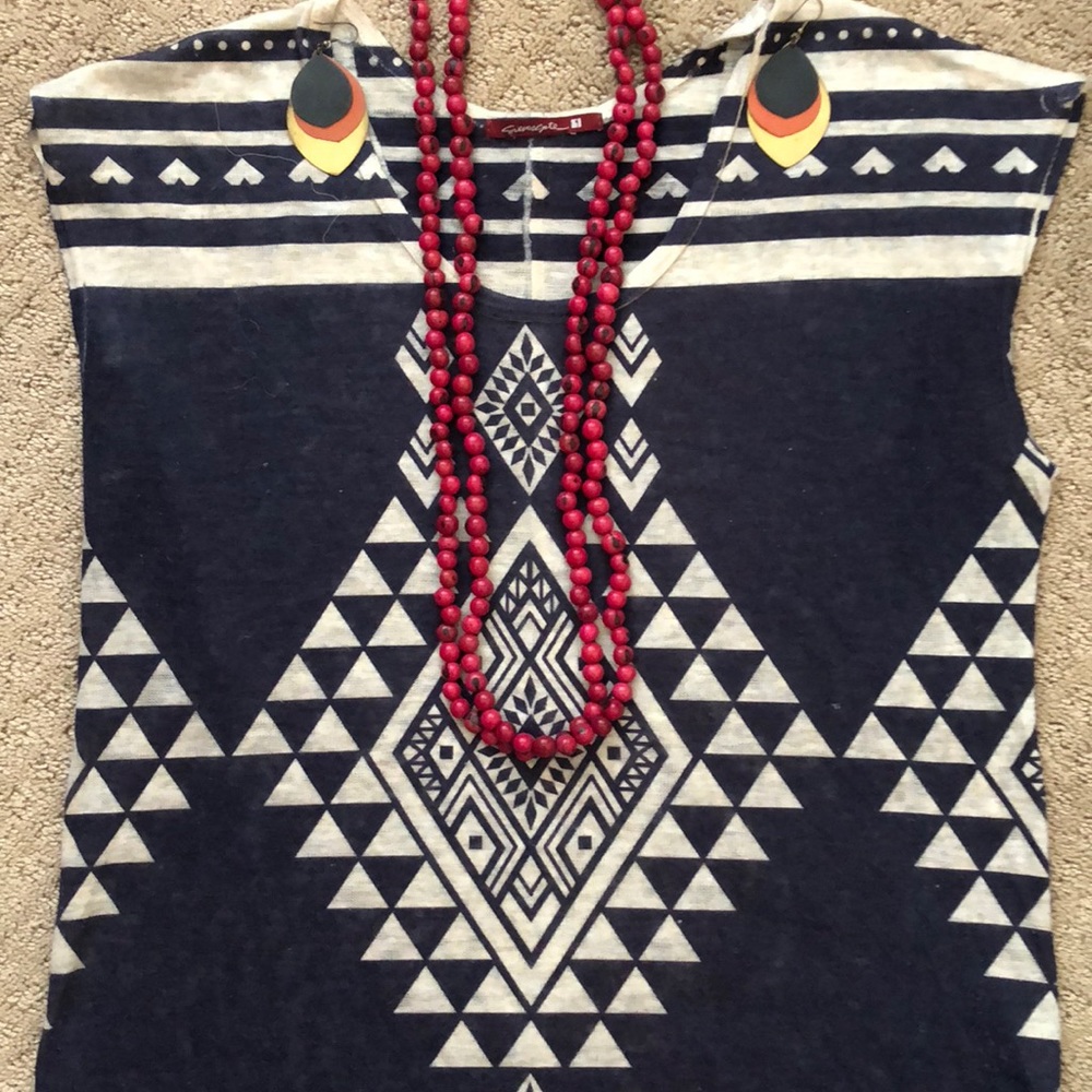 Navy/cream Aztec fitted T-shirt